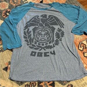Obey tee